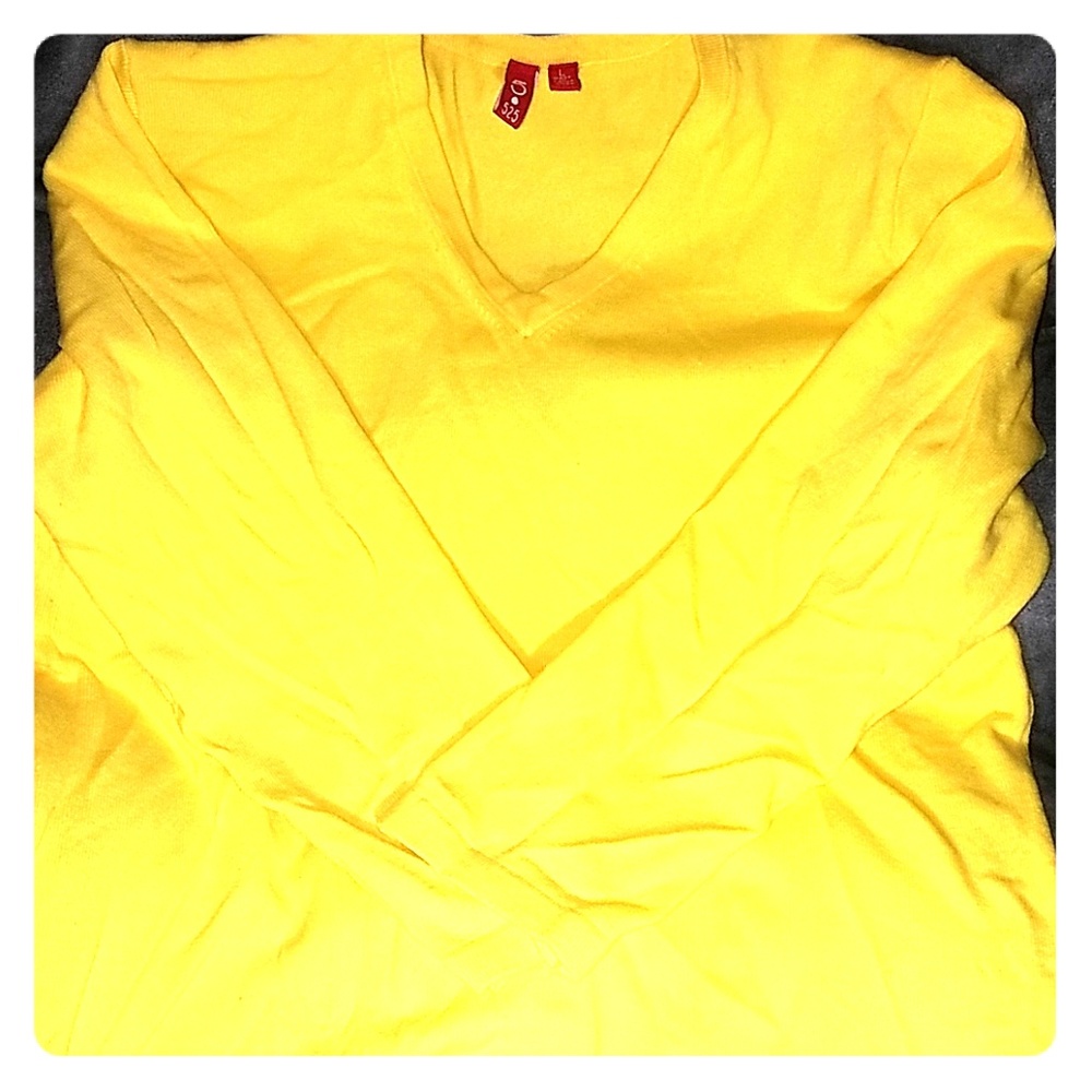 525 yellow sweater